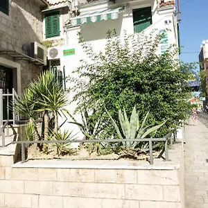 Kuca Mala Apartment Split