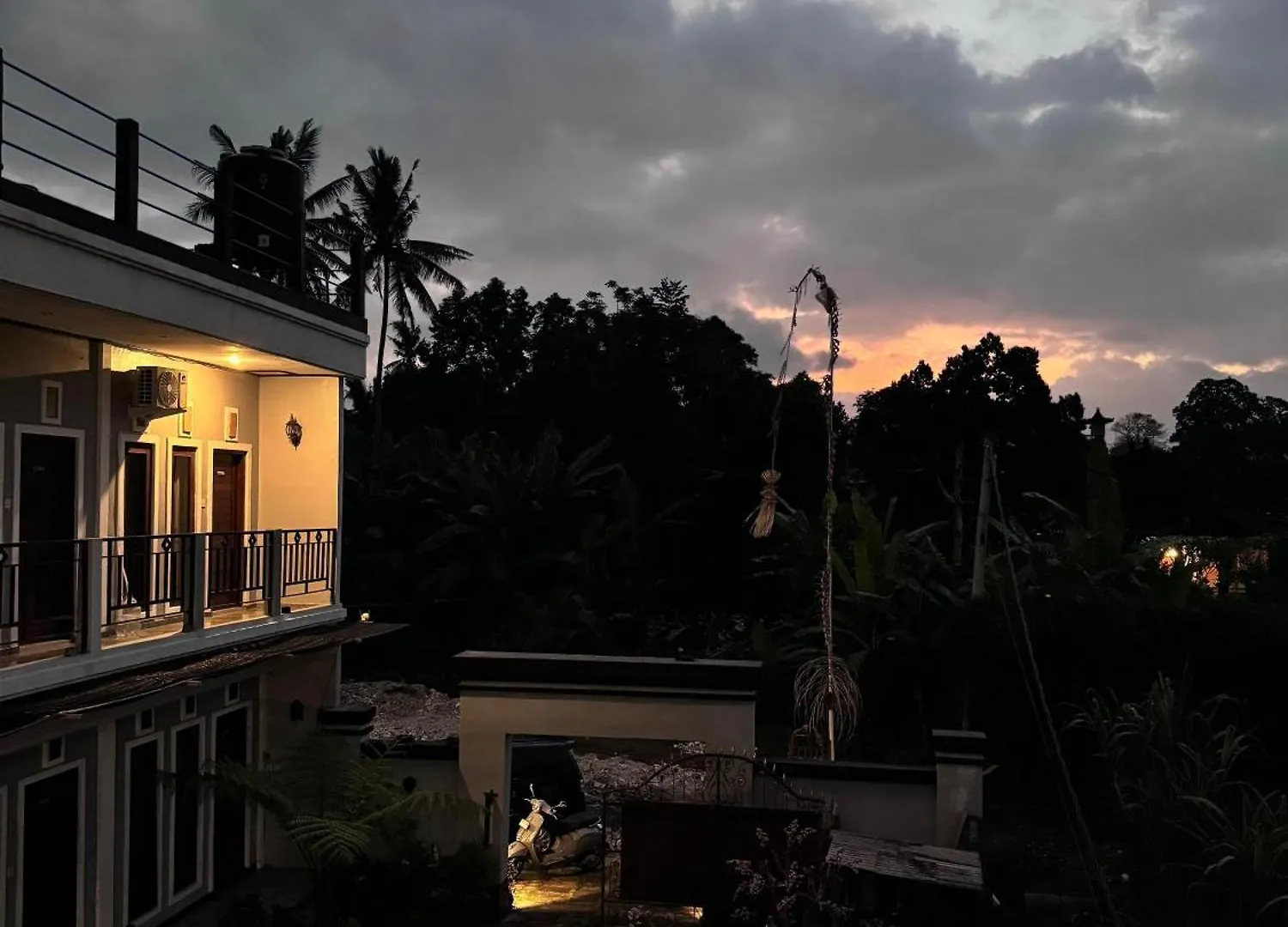 Homestay Gending Sari House Apartment Ubud